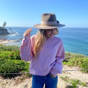 Stone Cold Fox Sweatshirt in White